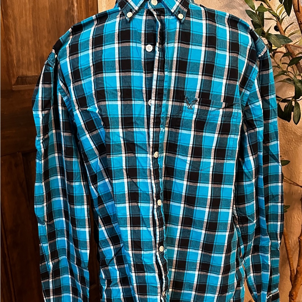 American Eagle Mens Casual Dress Shirt Lg, plaid blue white black long sleeve